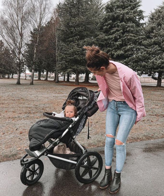 EBAS553.COLOUR.A-H SELF TRIM ROUND NECK MERINO