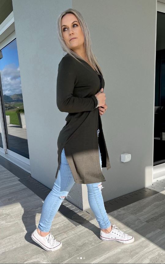 EBAS562 ELONGATED LONGLINE EDGE TO EDGE W SPLITS