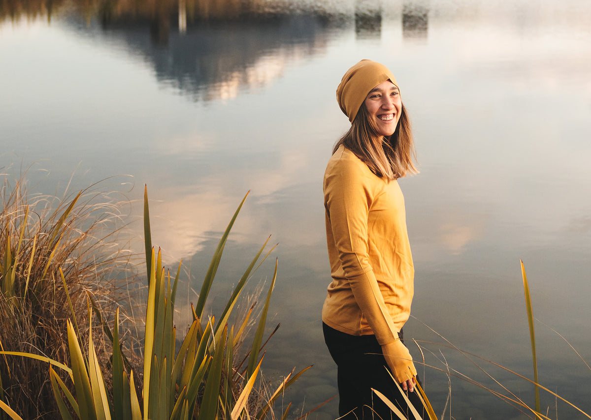 EBAS553.COLOUR.P-Z SELF TRIM ROUND NECK MERINO