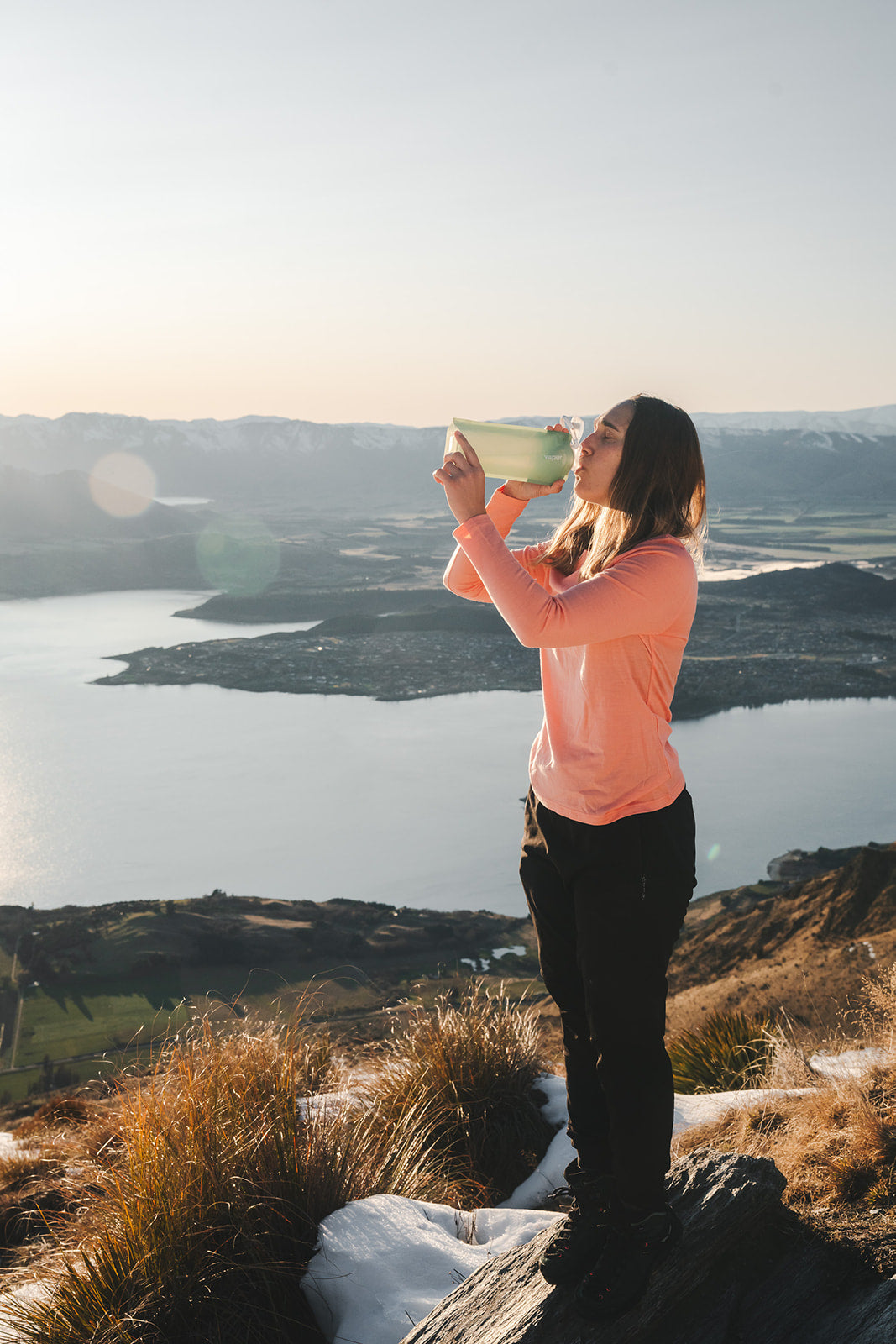 EBAS553.COLOUR.P-Z SELF TRIM ROUND NECK MERINO