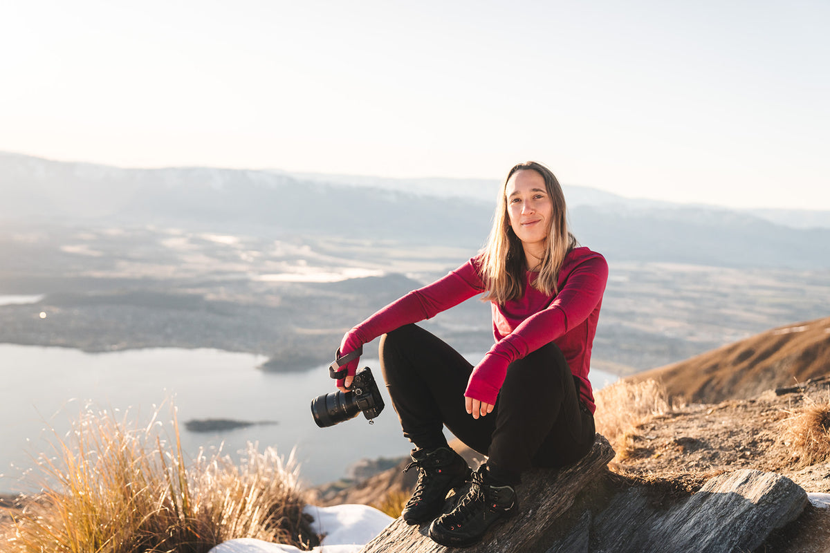 EBAS553.COLOUR.P-Z SELF TRIM ROUND NECK MERINO